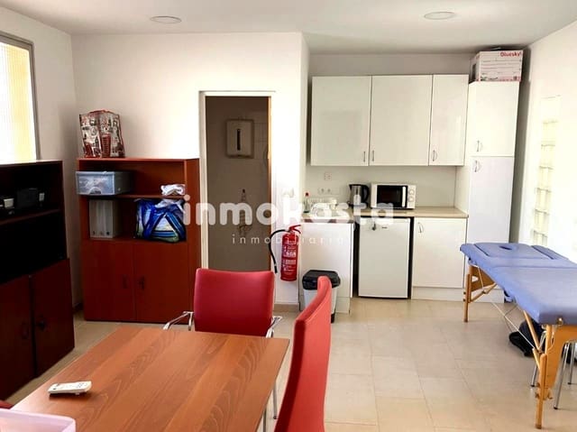 Local Comercial en Pueblo - Urbanizaciones, Alfaz del Pi / L'Alfàs del Pi en venta - 135.000 € (Ref: 9618001)