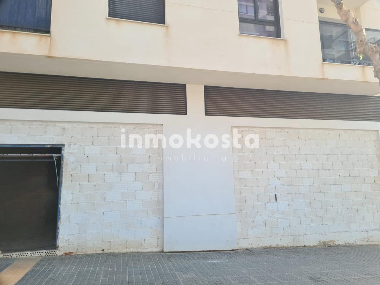 Commercial for sale in Benidorm - € 99,500 (Ref: 9618002)