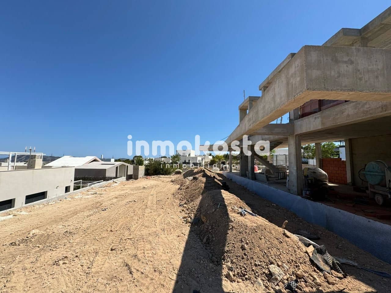 3 soveværelse Villa til salg i Polop med swimmingpool - € 699.000 (Ref: 9618004)