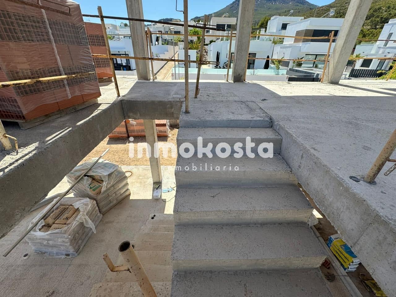 3 soveværelse Villa til salg i Polop med swimmingpool - € 699.000 (Ref: 9618004)