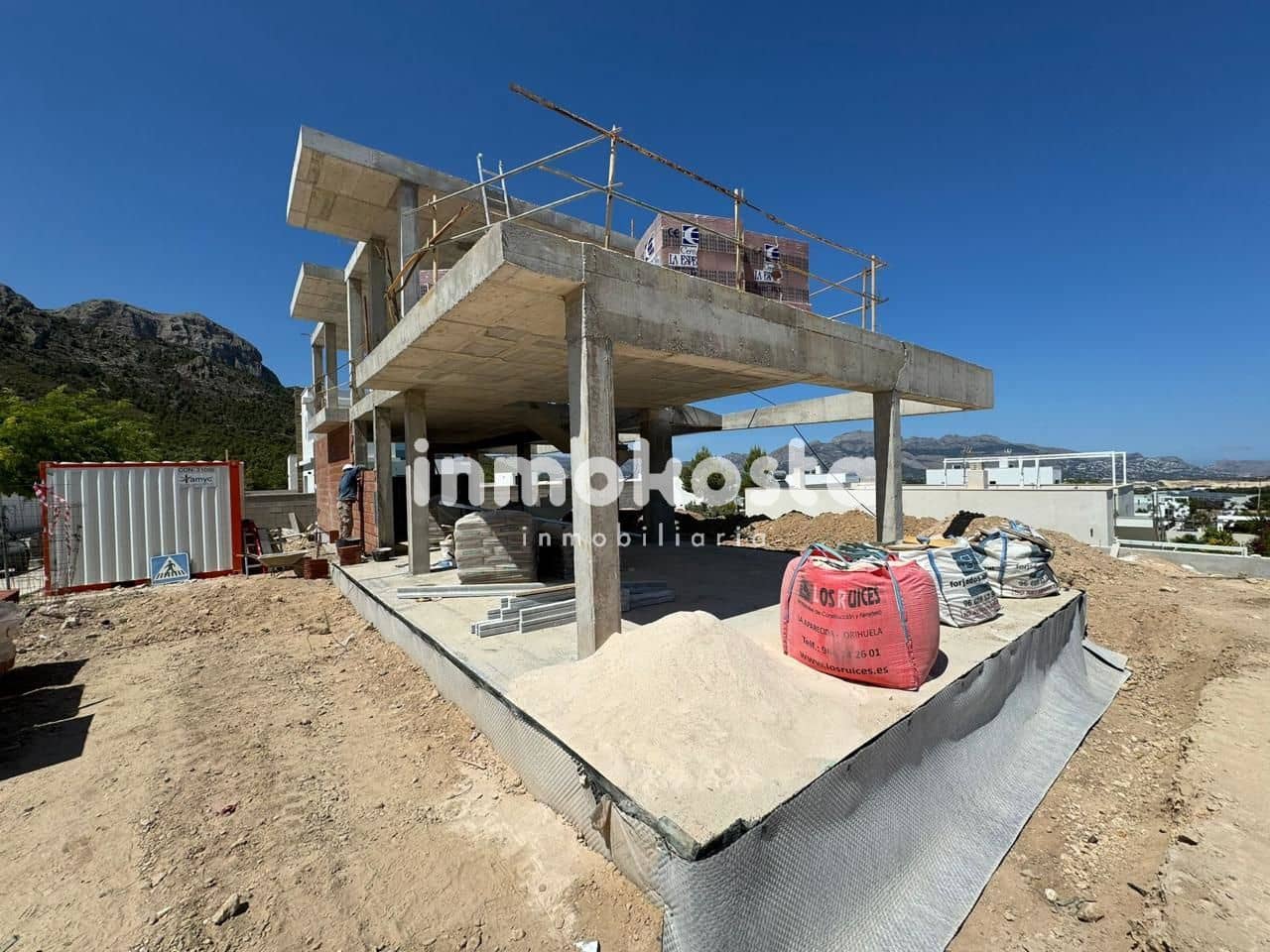 3 soveværelse Villa til salg i Polop med swimmingpool - € 699.000 (Ref: 9618004)