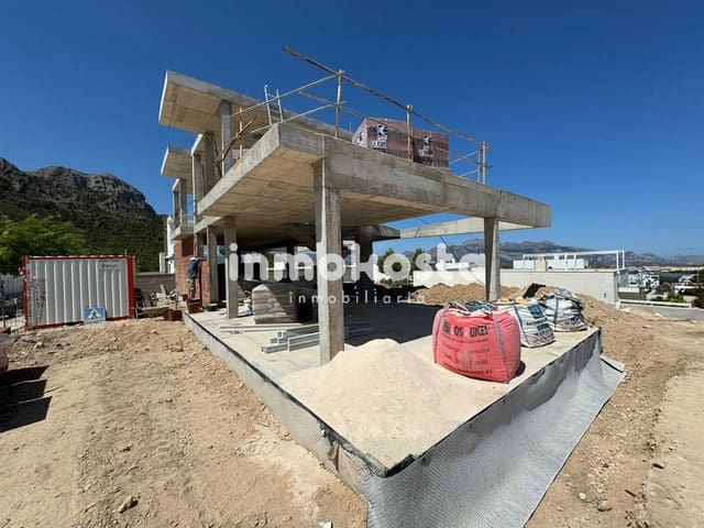 3 soveværelse Villa til salg i Polop med swimmingpool - € 699.000 (Ref: 9618004)