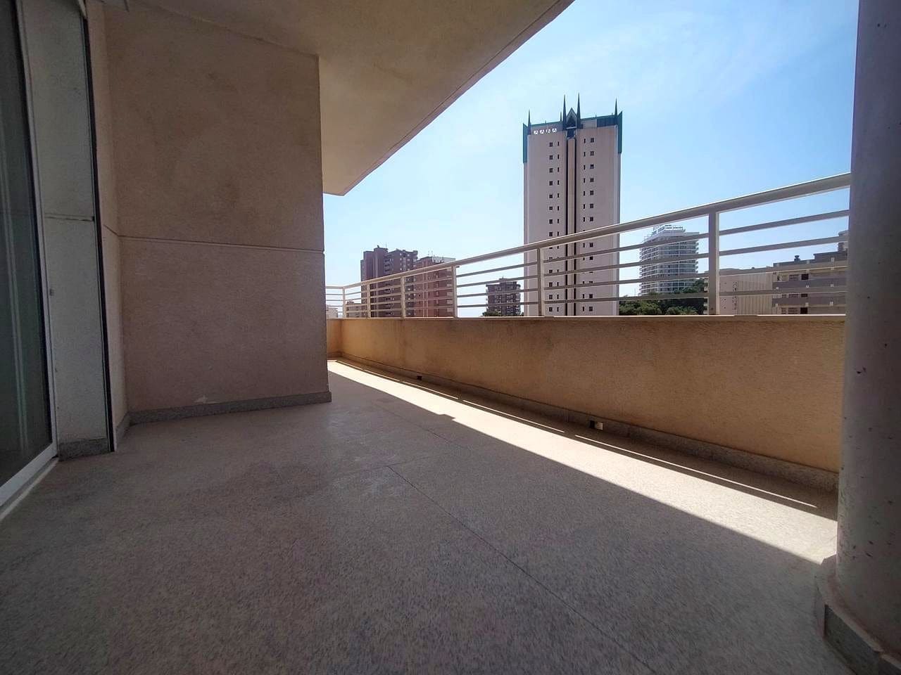 3 Zimmer Wohnung zu verkaufen in Benidorm mit Pool - 355.000 € (Ref: 9618010)