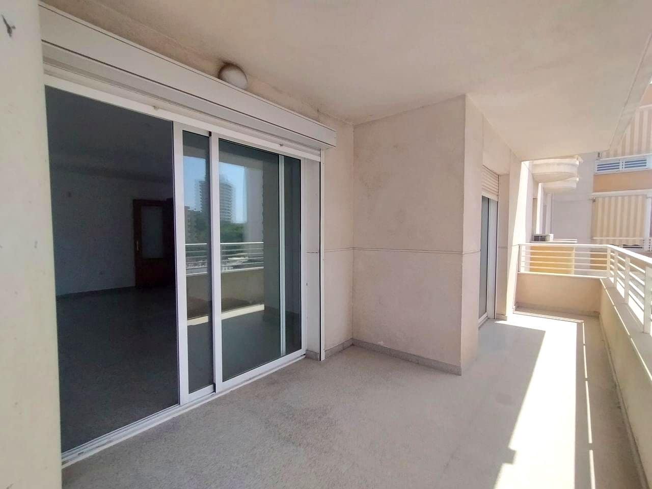 3 Zimmer Wohnung zu verkaufen in Benidorm mit Pool - 355.000 € (Ref: 9618010)