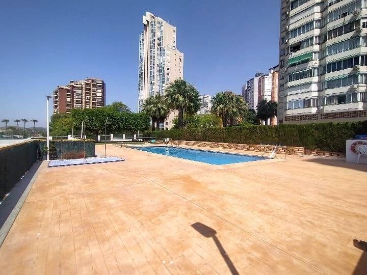 3 Zimmer Wohnung zu verkaufen in Benidorm mit Pool - 355.000 € (Ref: 9618010)