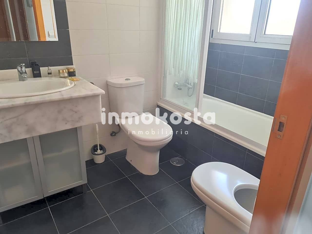 2 soveværelse Lejlighed til salg i Benidorm med swimmingpool garage - € 410.000 (Ref: 9618014)