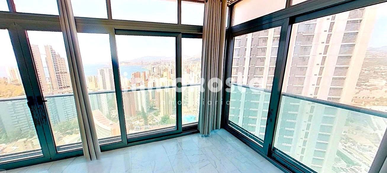 2 soveværelse Lejlighed til salg i Benidorm med swimmingpool garage - € 410.000 (Ref: 9618014)