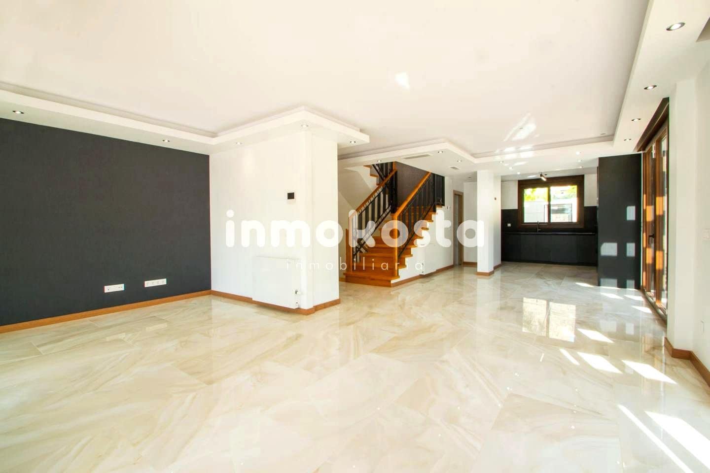 4 soverom Villa til salgs i Finestrat med svømmebasseng garasje - € 800 000 (Ref: 9618017)