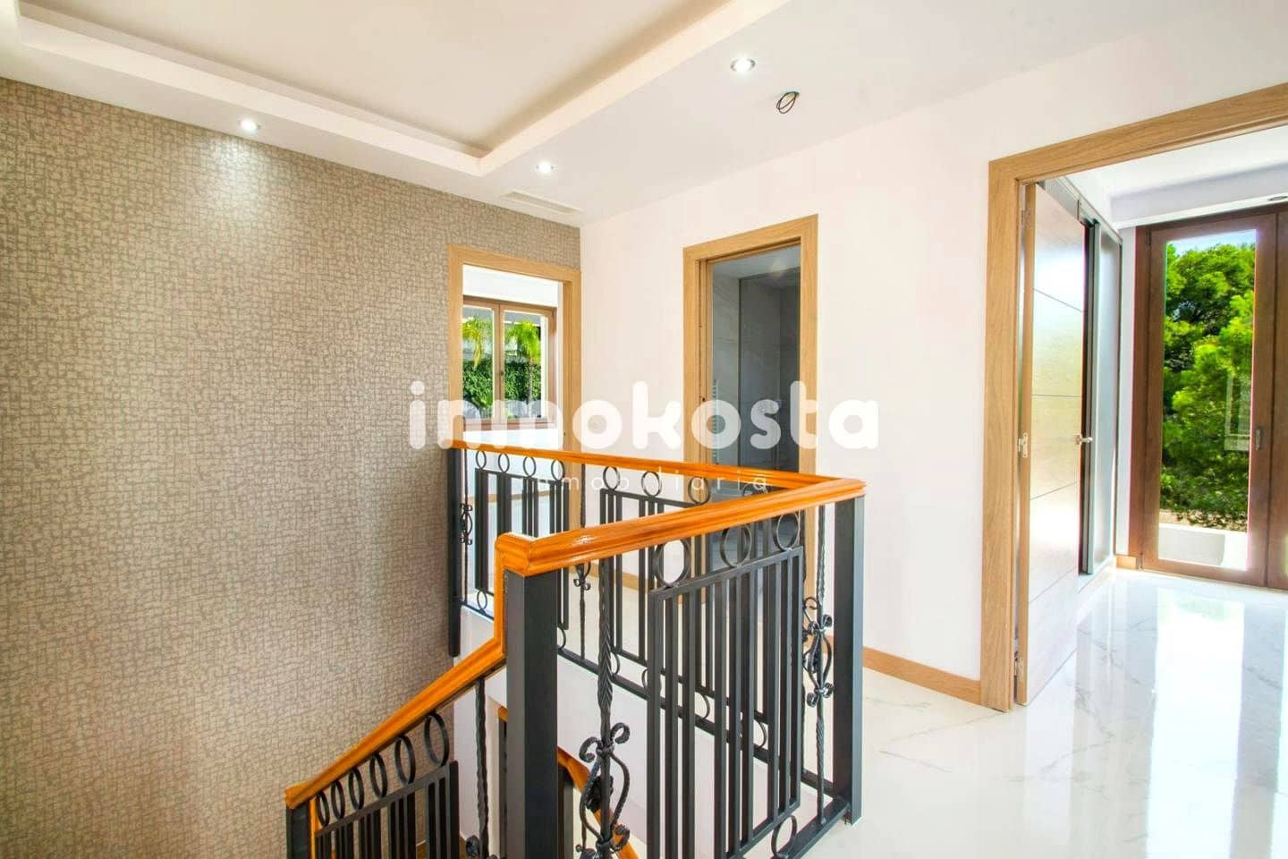 4 soverom Villa til salgs i Finestrat med svømmebasseng garasje - € 800 000 (Ref: 9618017)