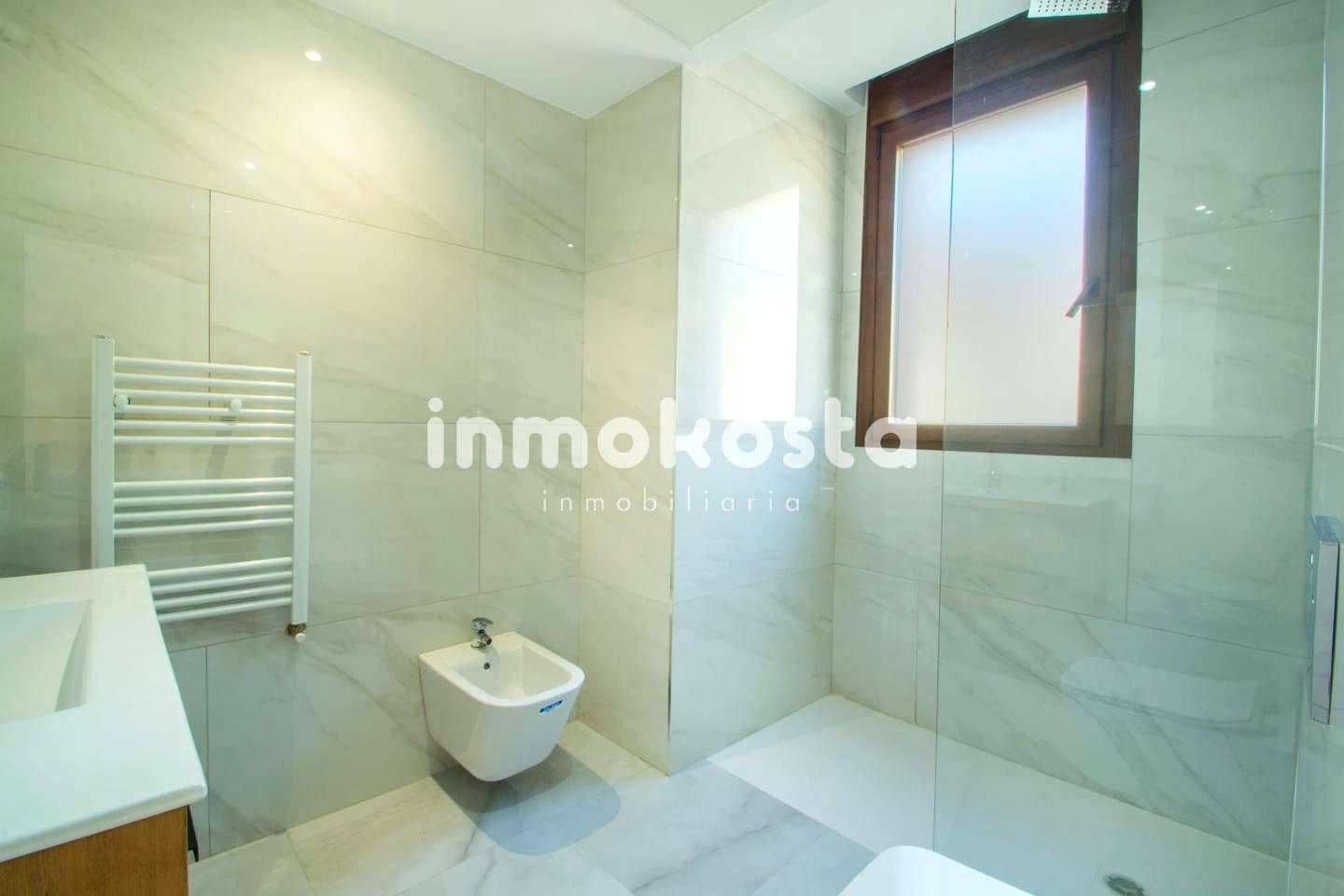 4 soverom Villa til salgs i Finestrat med svømmebasseng garasje - € 800 000 (Ref: 9618017)