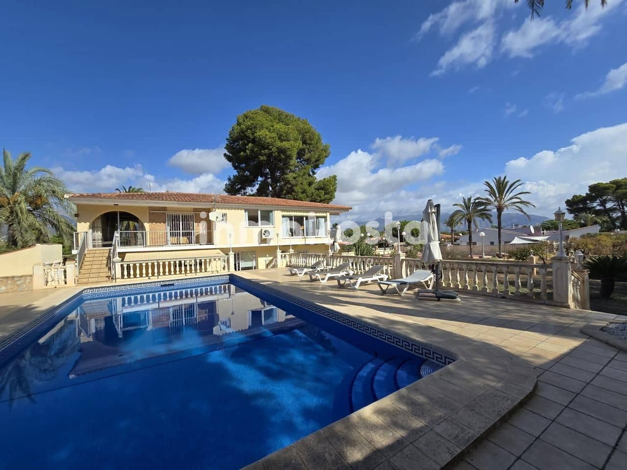 4 slaapkamer Villa te koop in Alfaz del Pi / L'Alfas del Pi met zwembad - € 1.350.000 (Ref: 9618018)