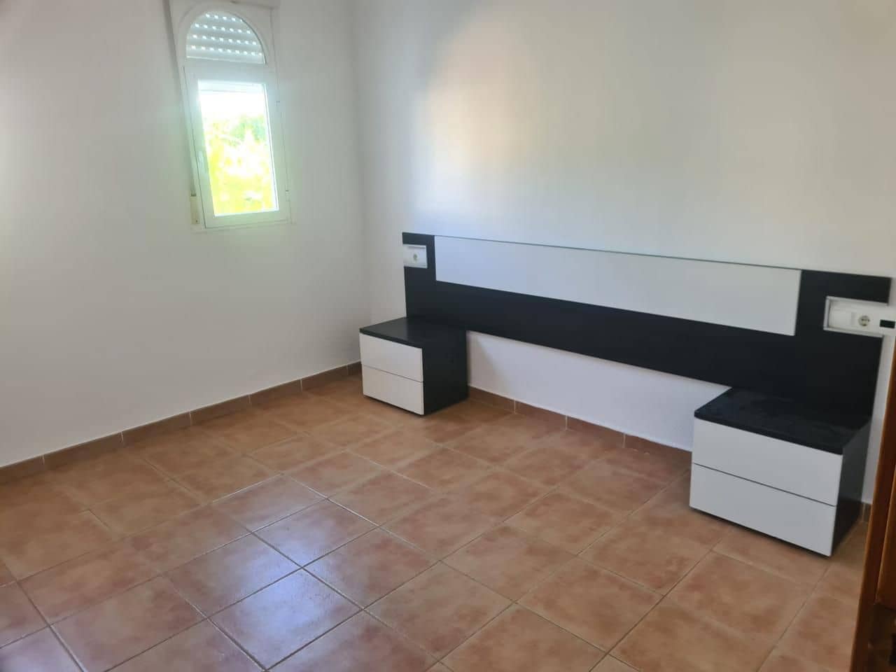 2 soverom Bungalow til leie i La Nucia med svømmebasseng - € 1 000 (Ref: 9618019)