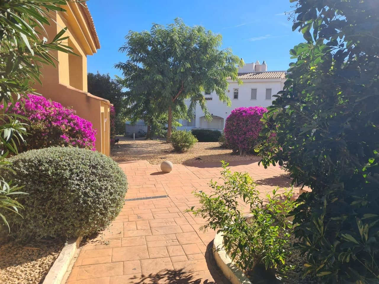 2 soverom Bungalow til leie i La Nucia med svømmebasseng - € 1 000 (Ref: 9618019)