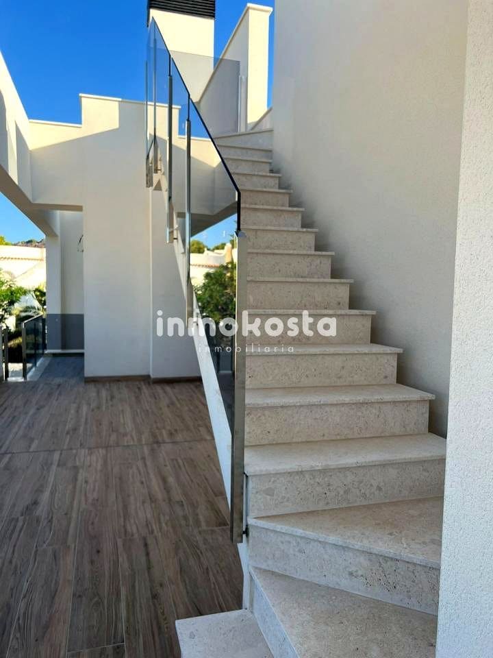 4 slaapkamer Villa te koop in Benissa met zwembad - € 2.200.000 (Ref: 9618020)