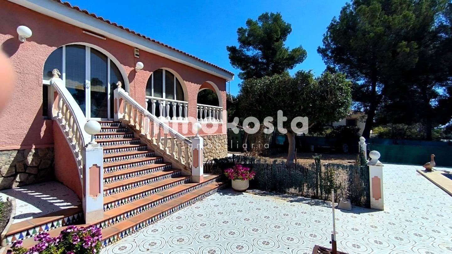 4 slaapkamer Villa te koop in La Nucia met zwembad garage - € 560.000 (Ref: 9618022)