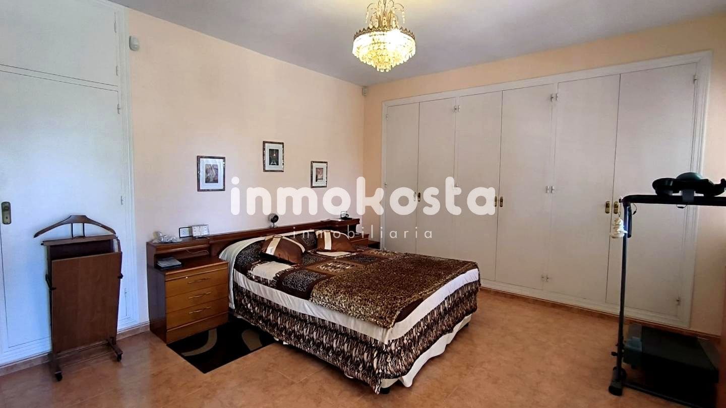 4 slaapkamer Villa te koop in La Nucia met zwembad garage - € 560.000 (Ref: 9618022)