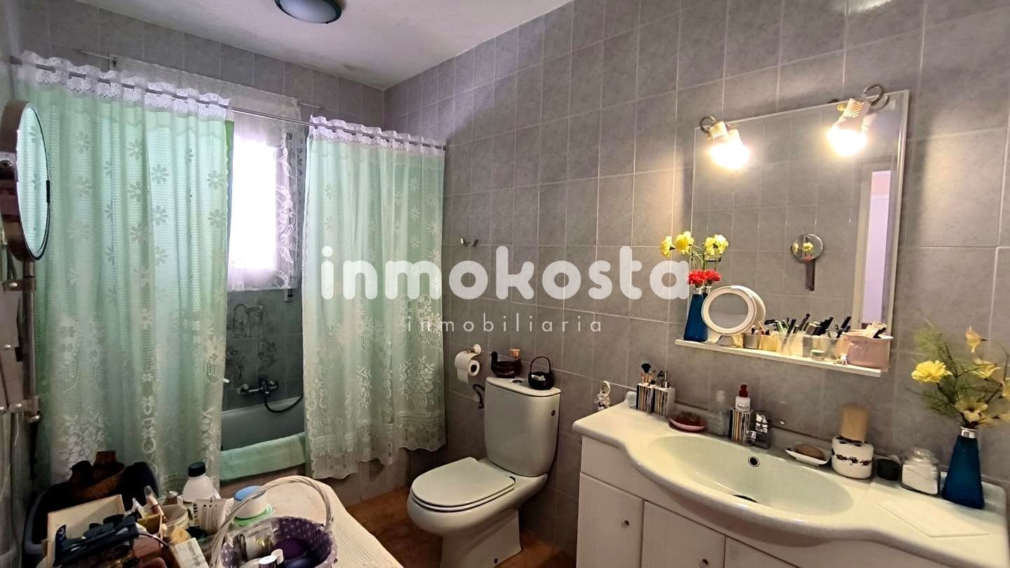 4 slaapkamer Villa te koop in La Nucia met zwembad garage - € 560.000 (Ref: 9618022)