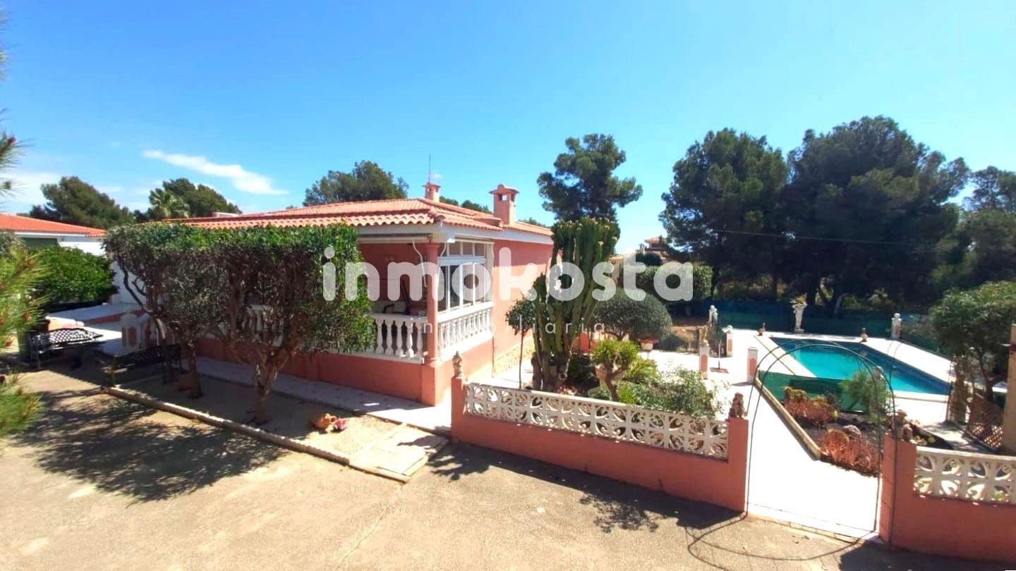 4 slaapkamer Villa te koop in La Nucia met zwembad garage - € 560.000 (Ref: 9618022)