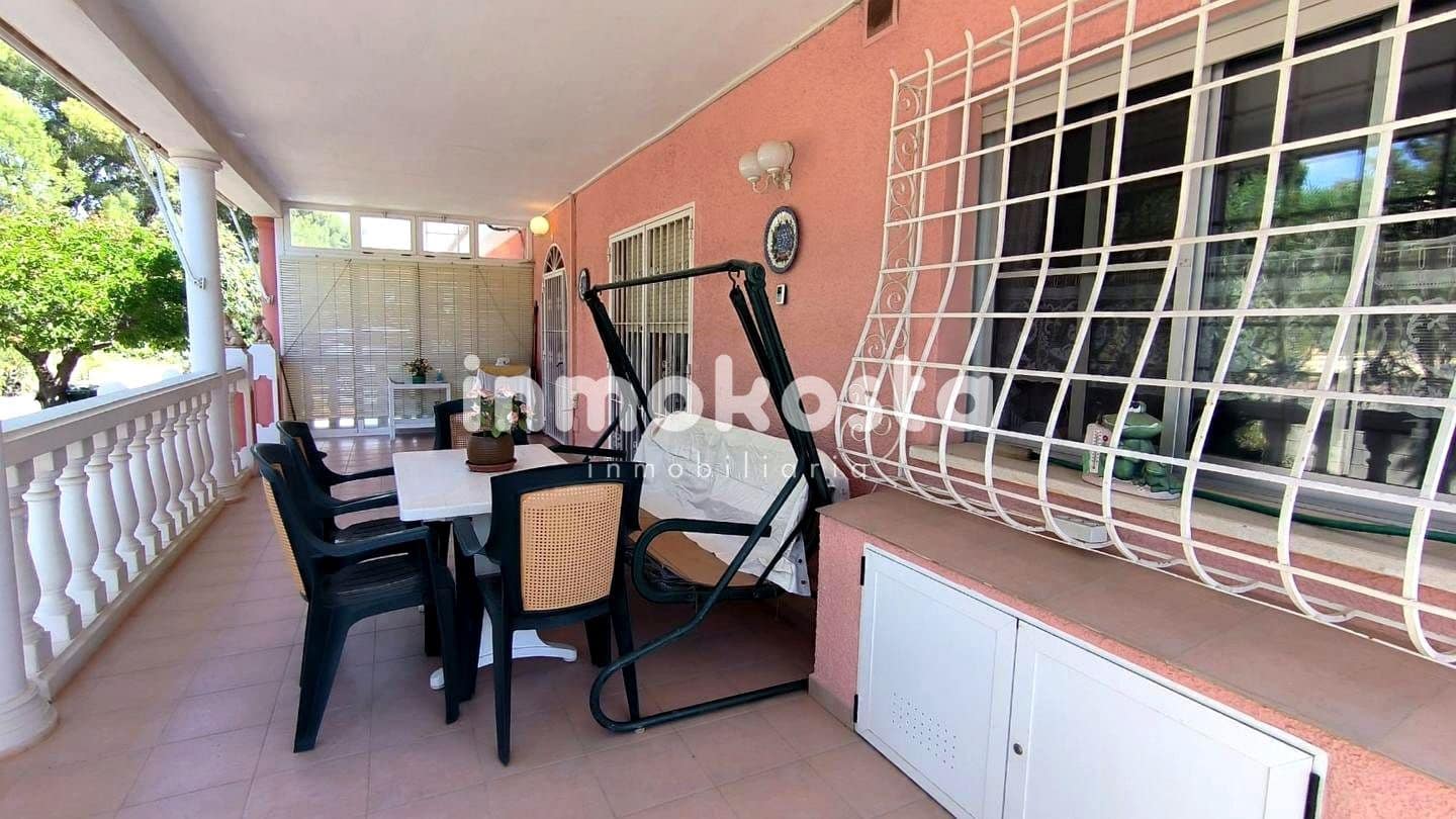 4 slaapkamer Villa te koop in La Nucia met zwembad garage - € 560.000 (Ref: 9618022)