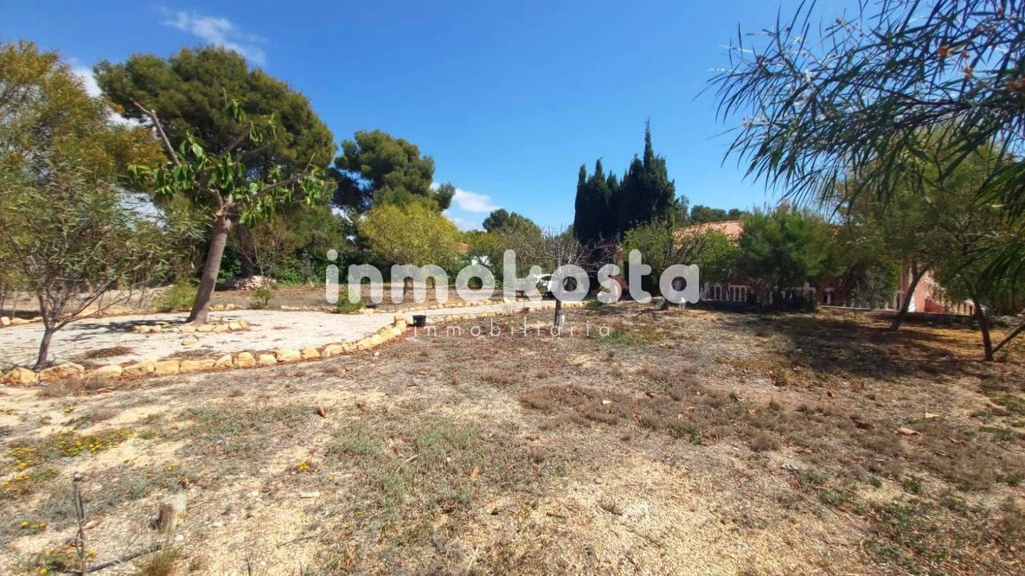 4 slaapkamer Villa te koop in La Nucia met zwembad garage - € 560.000 (Ref: 9618022)