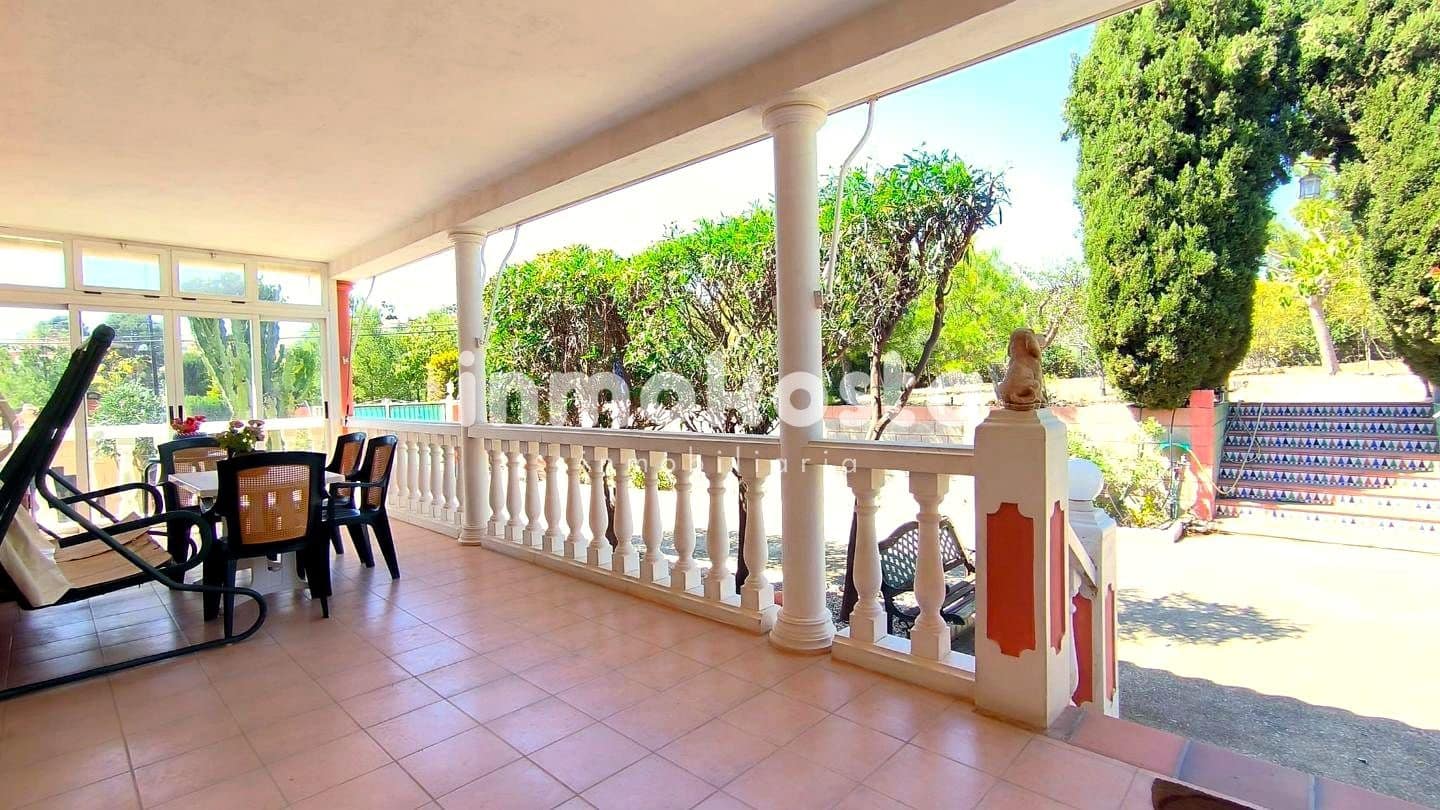 4 slaapkamer Villa te koop in La Nucia met zwembad garage - € 560.000 (Ref: 9618022)