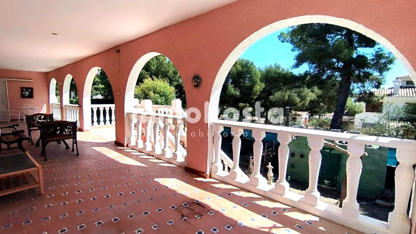 4 slaapkamer Villa te koop in La Nucia met zwembad garage - € 560.000 (Ref: 9618022)