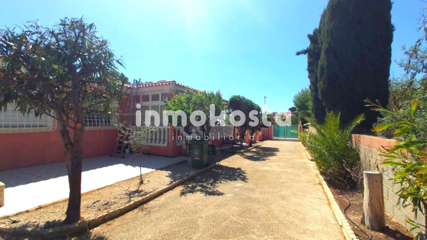 4 slaapkamer Villa te koop in La Nucia met zwembad garage - € 560.000 (Ref: 9618022)