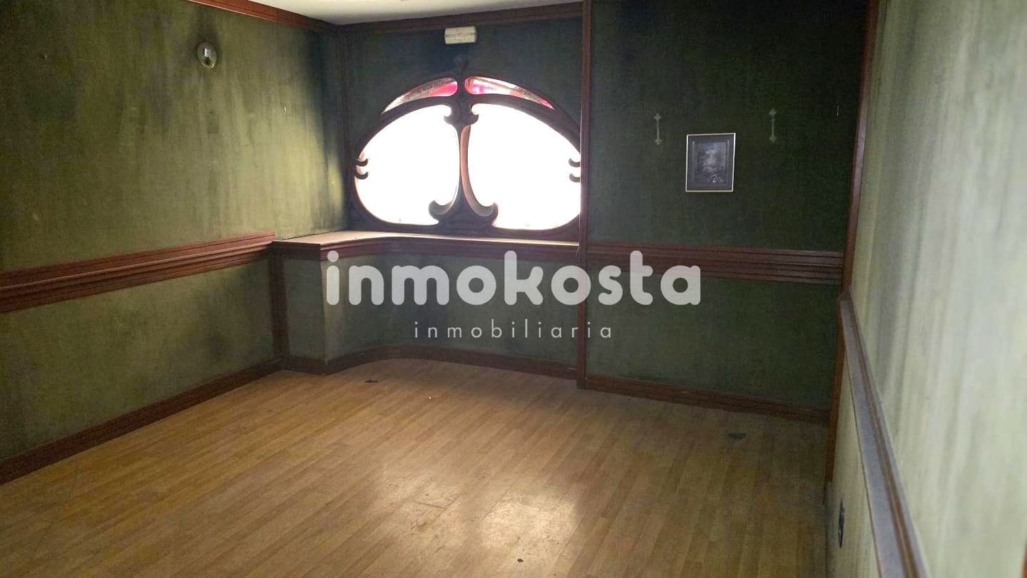 Commercial for sale in Benidorm - € 750,000 (Ref: 9618023)