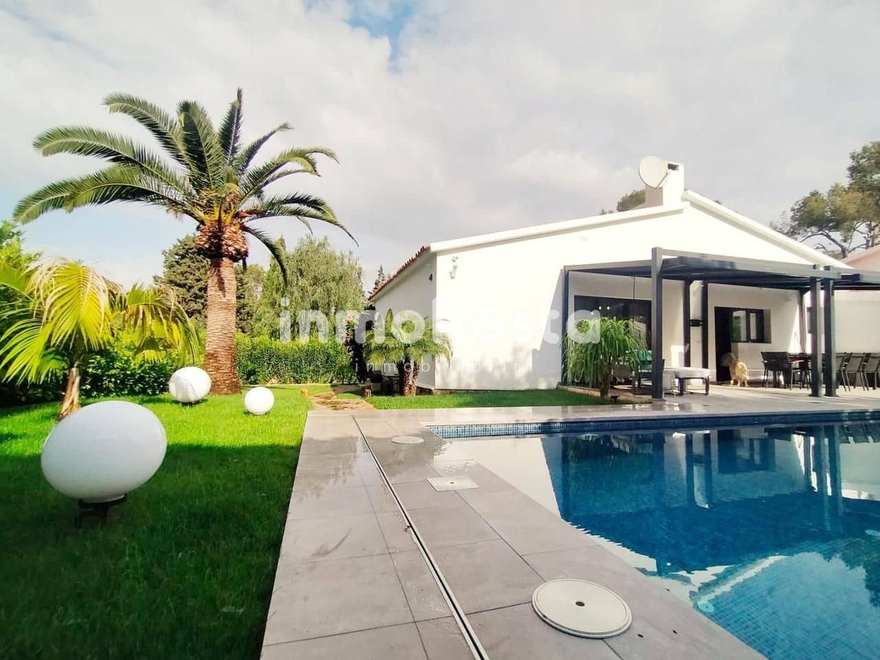 4 sovrum Villa till salu i Benidorm med pool garage - 870 000 € (Ref: 9618024)