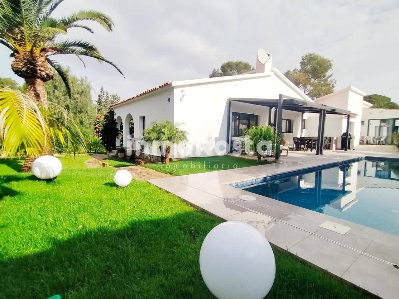 4 sovrum Villa till salu i Benidorm med pool garage - 870 000 € (Ref: 9618024)