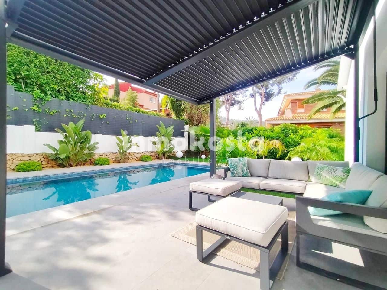 4 sovrum Villa till salu i Benidorm med pool garage - 870 000 € (Ref: 9618024)