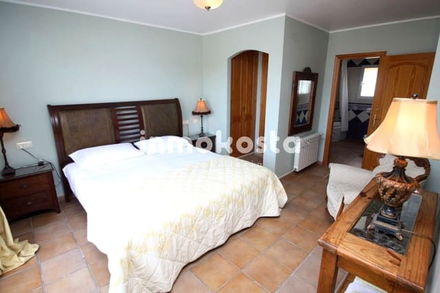 6 slaapkamer Halfvrijstaande villa te koop in Escandinavia - Cautivador, Alfaz del Pi / L'Alfàs del Pi met zwembad garage - € 590.000 (Ref: 9618032)