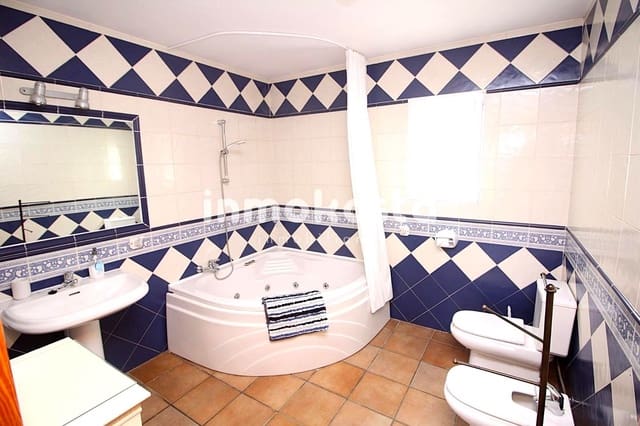 6 slaapkamer Halfvrijstaande villa te koop in Escandinavia - Cautivador, Alfaz del Pi / L'Alfàs del Pi met zwembad garage - € 590.000 (Ref: 9618032)