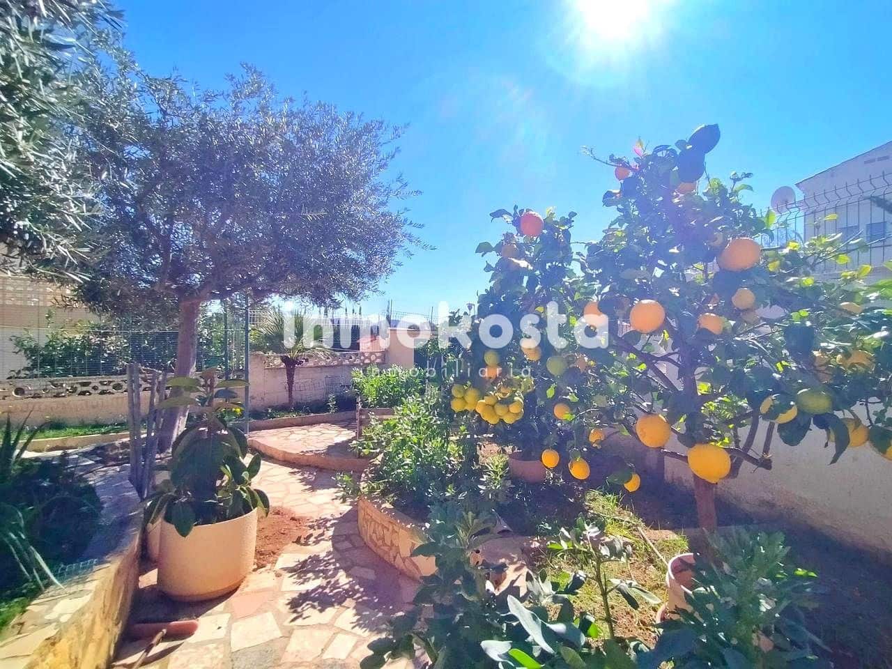 3 soveværelse Villa til salg i La Nucia - € 430.000 (Ref: 9618034)