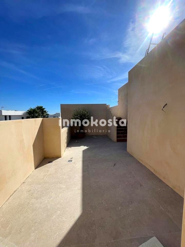 3 bedroom Villa for sale in La Nucia with pool - € 1,325,000 (Ref: 9618035)