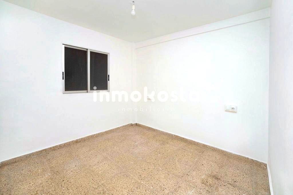 3 soveværelse Lejlighed til salg i Benidorm med swimmingpool - € 170.000 (Ref: 9618040)