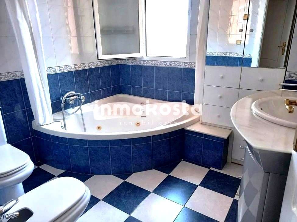 4 slaapkamer Villa te koop in Alfaz del Pi / L'Alfas del Pi met zwembad garage - € 665.000 (Ref: 9618042)