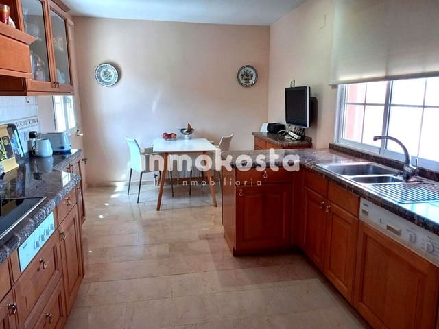 4 slaapkamer Villa te koop in Albir, Alfaz del Pi / L'Alfàs del Pi met zwembad garage - € 665.000 (Ref: 9618042)