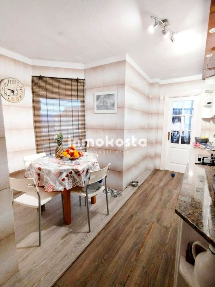 3 soverom Leilighet til salgs i Benidorm med svømmebasseng garasje - € 282 500 (Ref: 9618043)