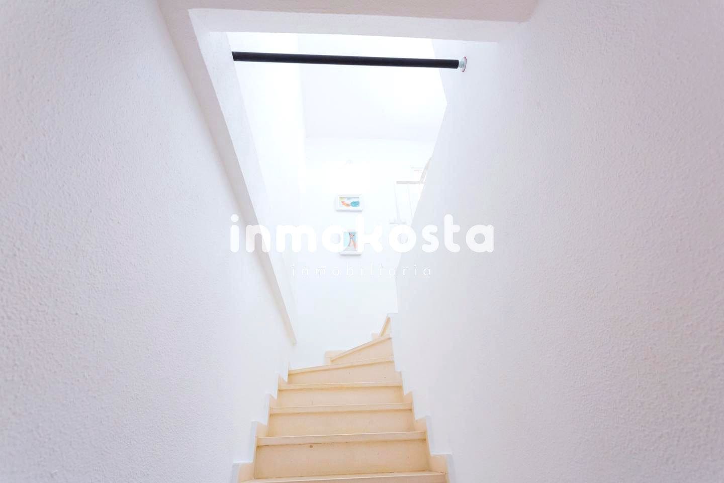 3 soveværelse Semi-Rækkehus til salg i La Nucia med swimmingpool garage - € 268.000 (Ref: 9618045)