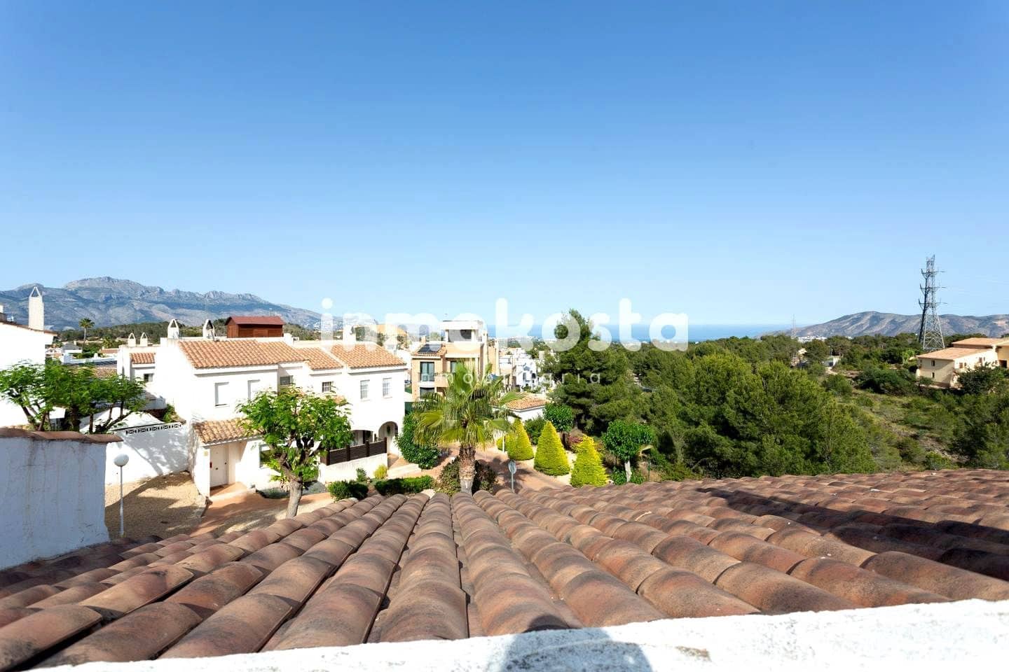 3 soveværelse Semi-Rækkehus til salg i La Nucia med swimmingpool garage - € 268.000 (Ref: 9618045)