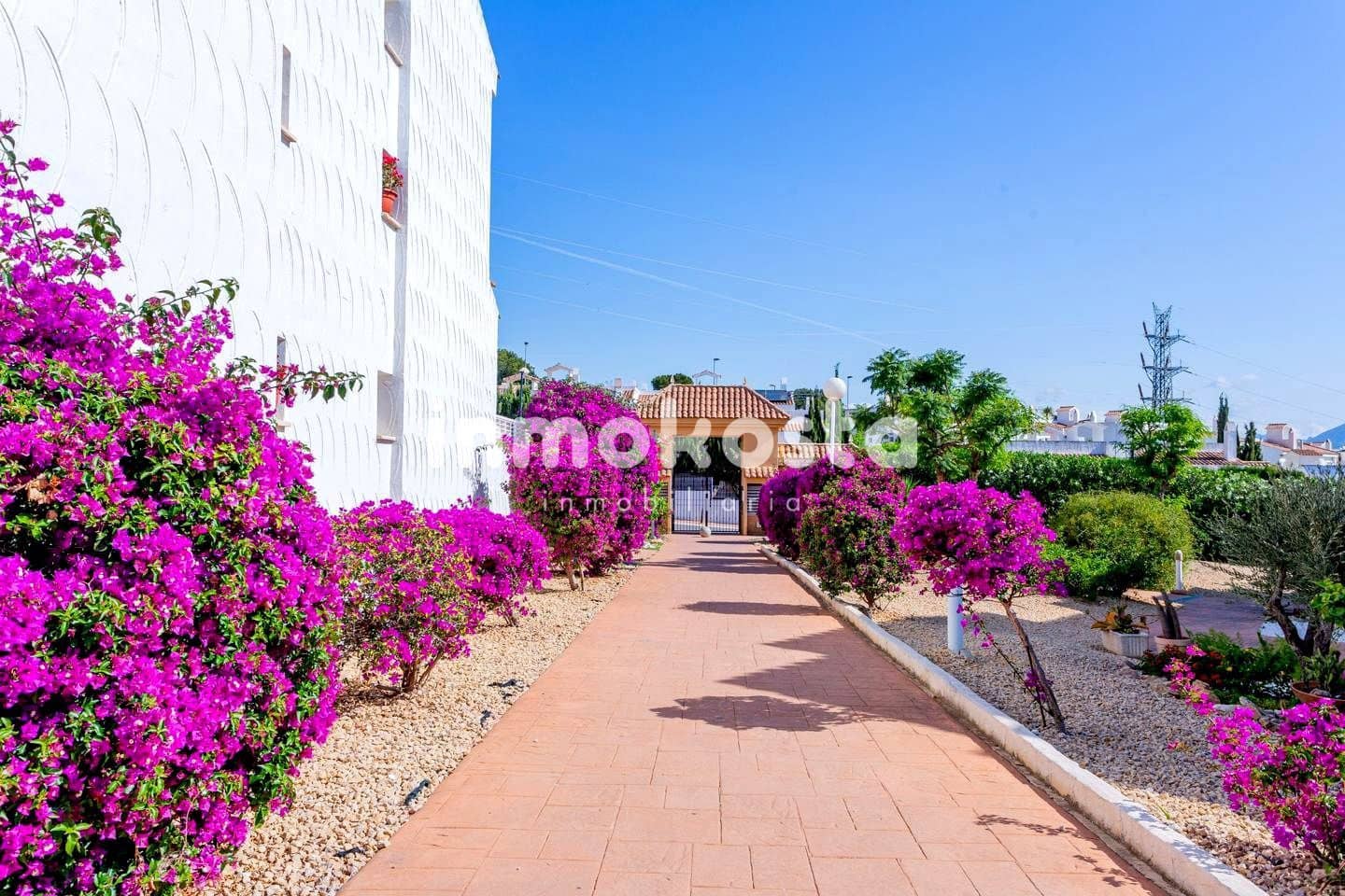 3 soveværelse Semi-Rækkehus til salg i La Nucia med swimmingpool garage - € 268.000 (Ref: 9618045)