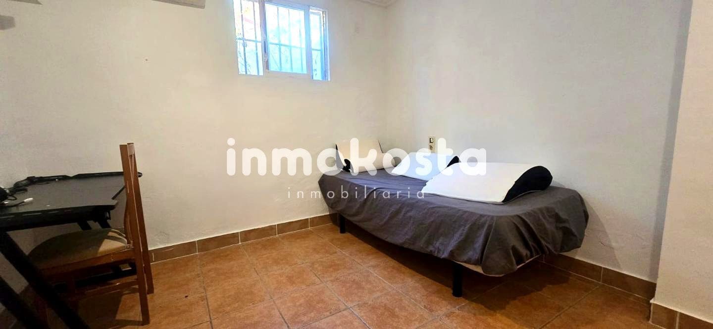 5 soveværelse Bungalow til salg i La Nucia med swimmingpool - € 250.000 (Ref: 9618050)