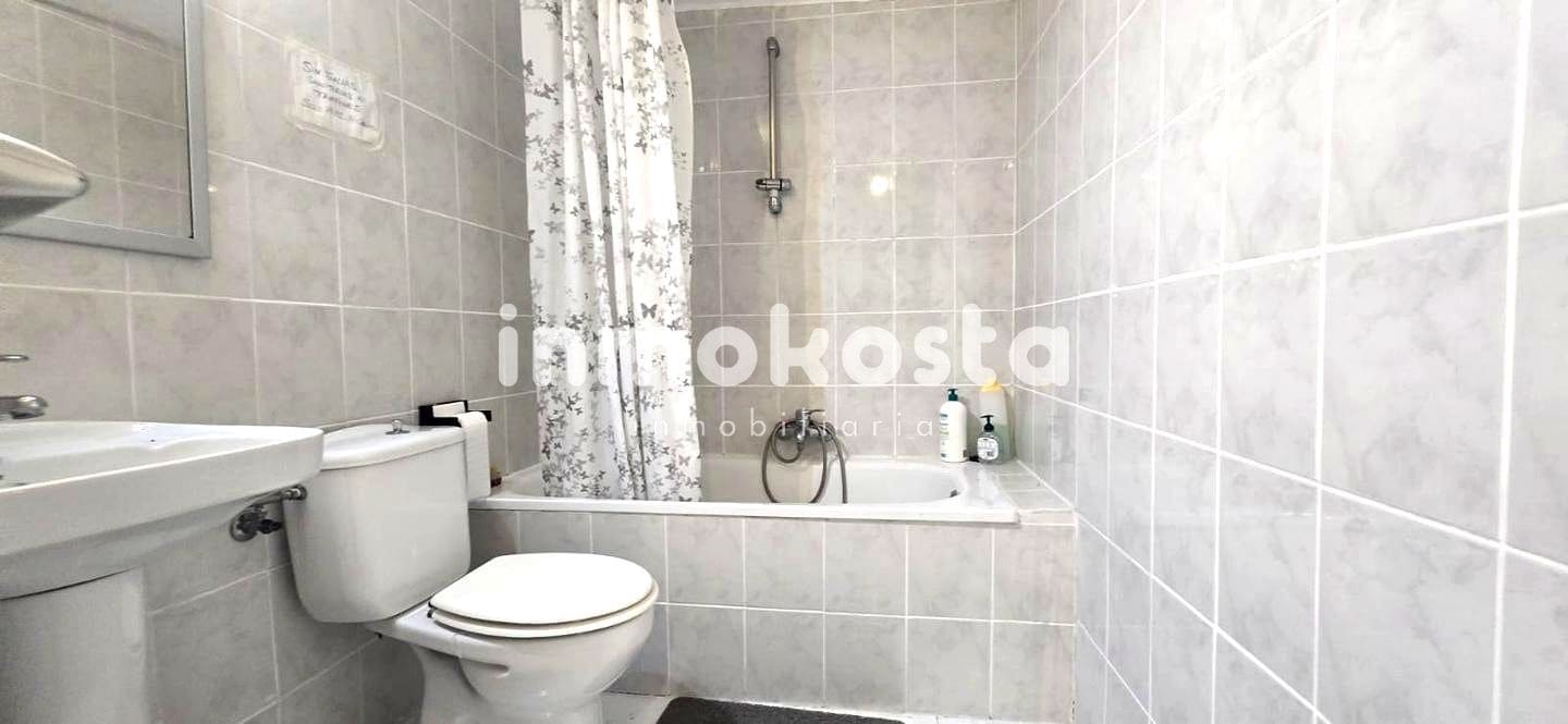 5 soveværelse Bungalow til salg i La Nucia med swimmingpool - € 250.000 (Ref: 9618050)