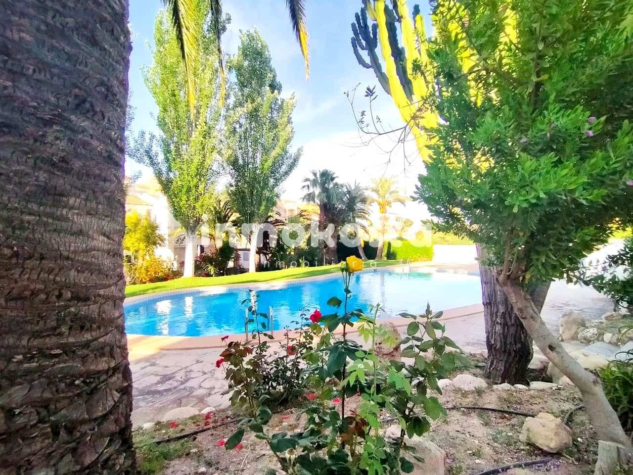 5 soveværelse Bungalow til salg i La Nucia med swimmingpool - € 250.000 (Ref: 9618050)