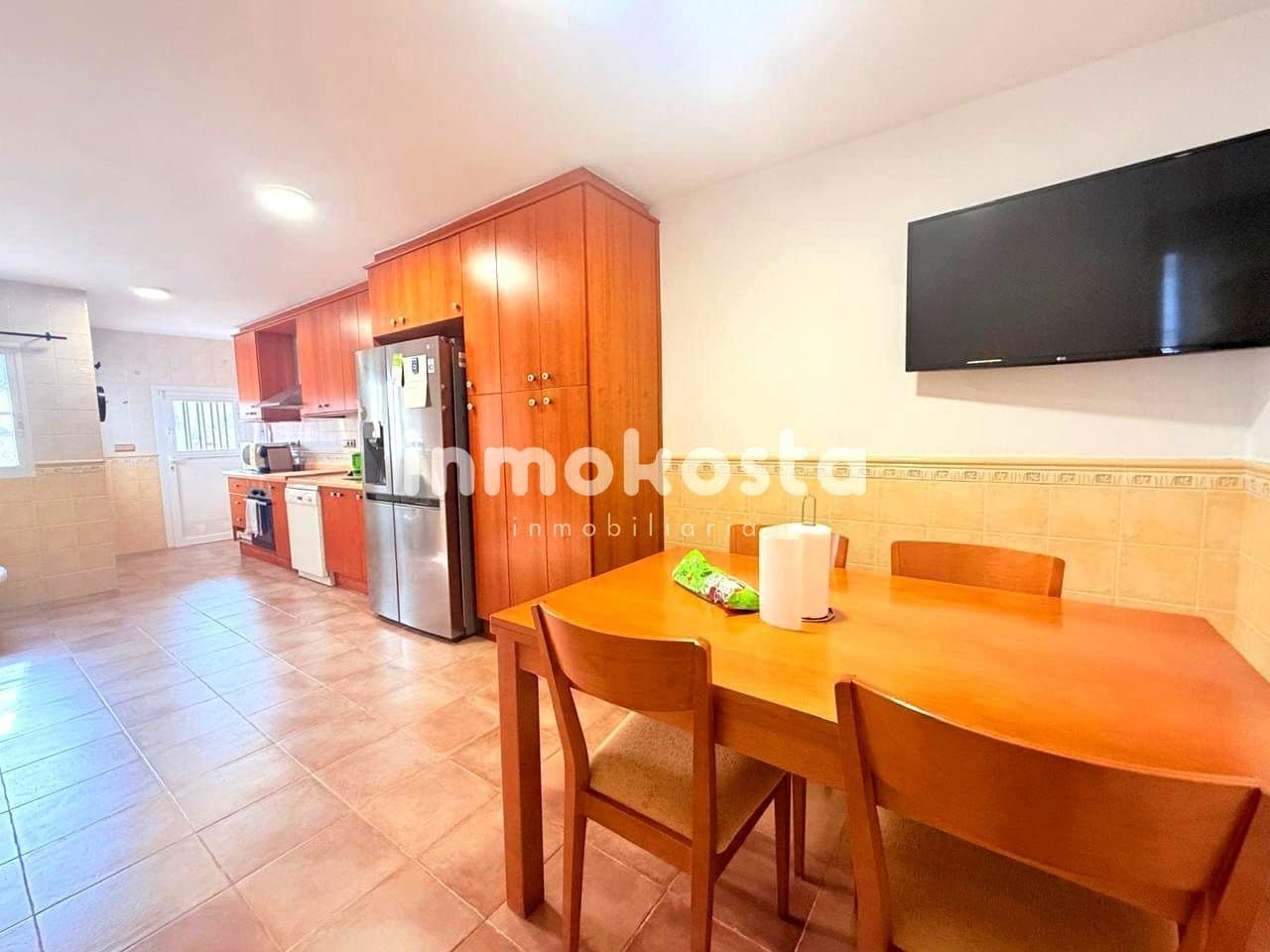 4 makuuhuone Huvila myytävänä paikassa La Villajoyosa / Vila Joiosa mukana uima-altaan 
autotalli - 390 000 € (Ref: 9618053)