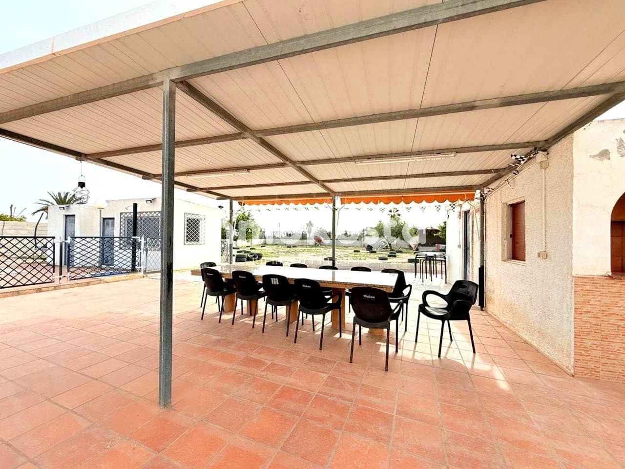 4 makuuhuone Huvila myytävänä paikassa La Villajoyosa / Vila Joiosa mukana uima-altaan 
autotalli - 390 000 € (Ref: 9618053)