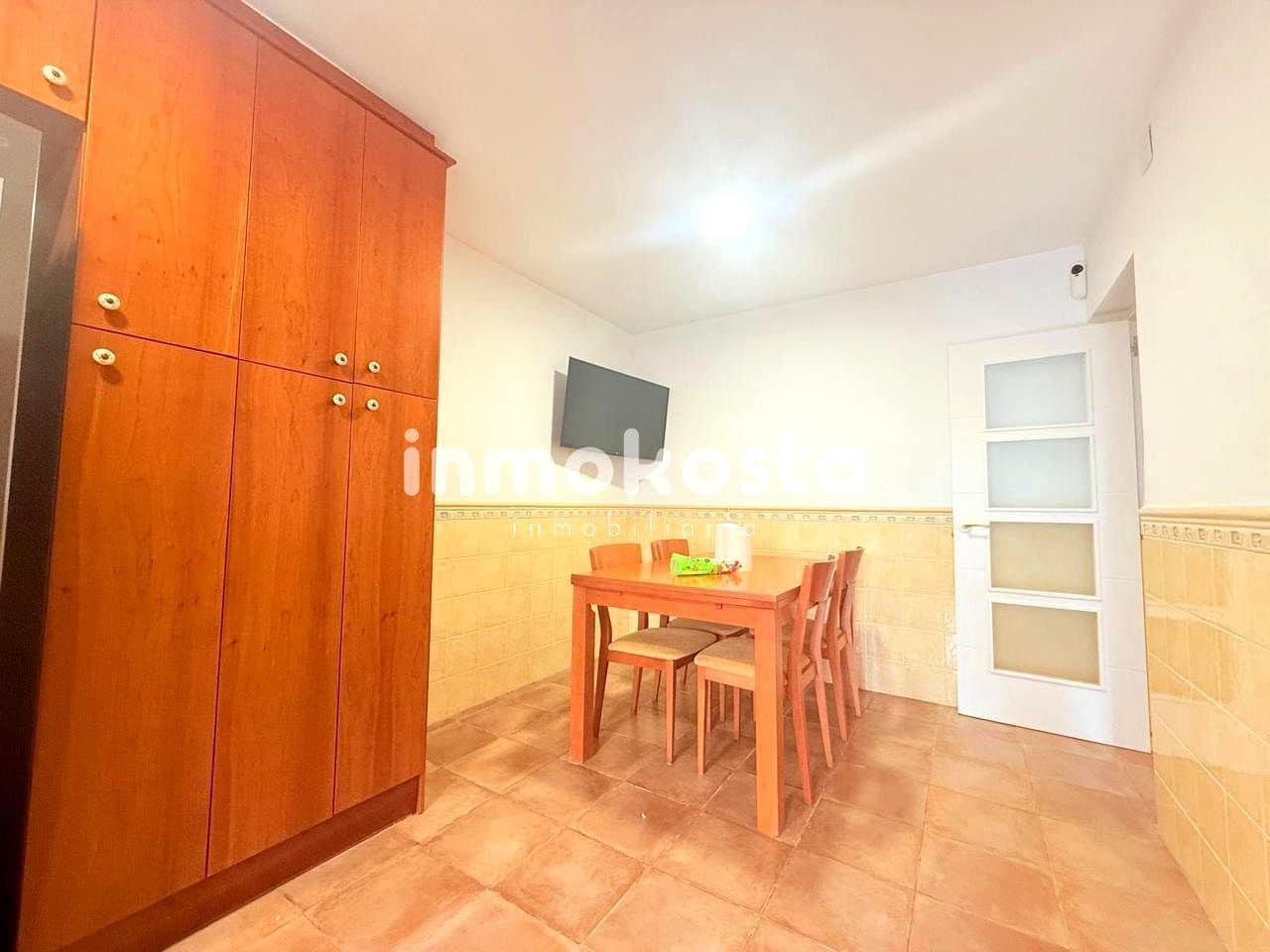 4 makuuhuone Huvila myytävänä paikassa La Villajoyosa / Vila Joiosa mukana uima-altaan 
autotalli - 390 000 € (Ref: 9618053)