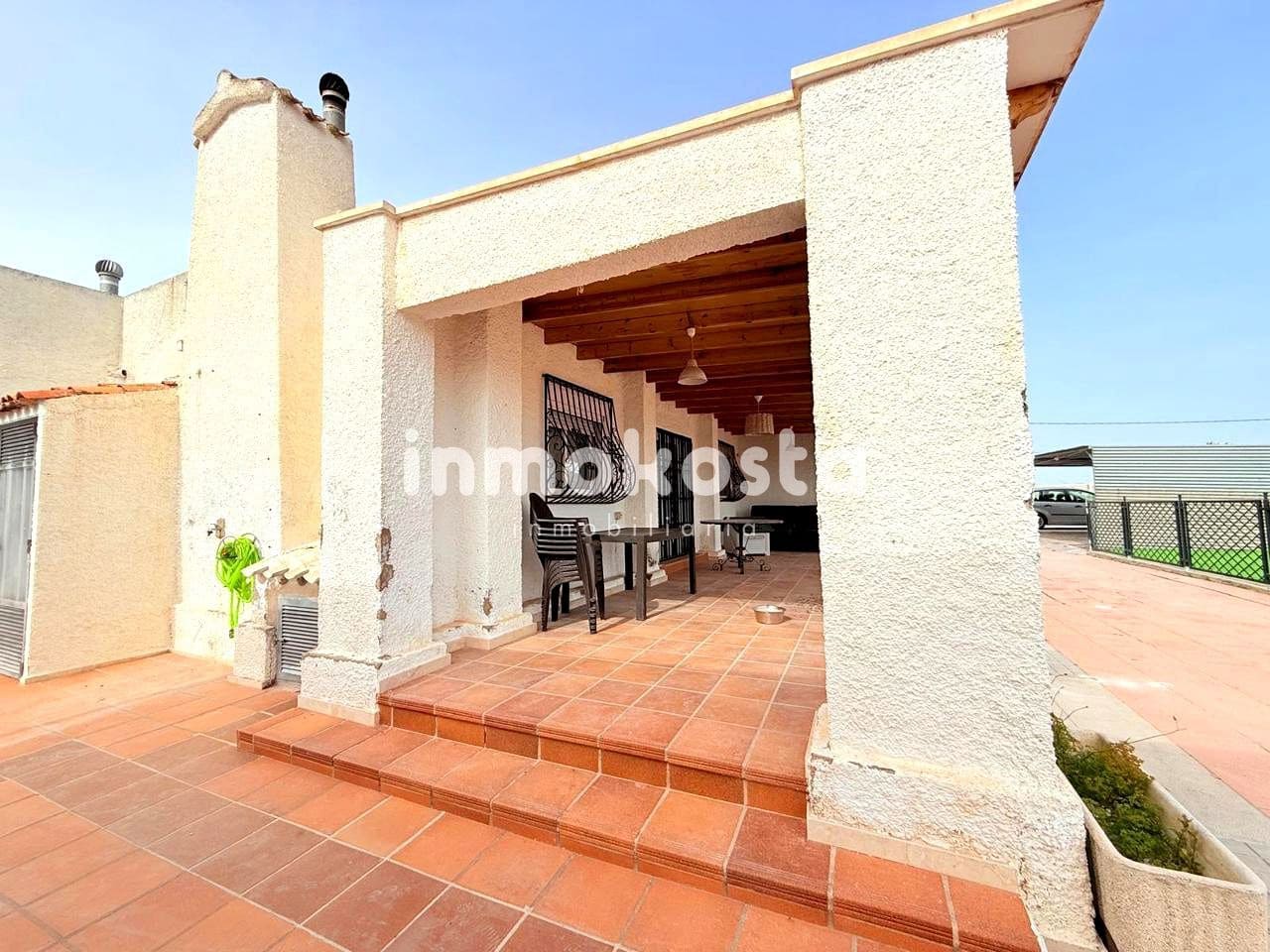 4 makuuhuone Huvila myytävänä paikassa La Villajoyosa / Vila Joiosa mukana uima-altaan 
autotalli - 390 000 € (Ref: 9618053)