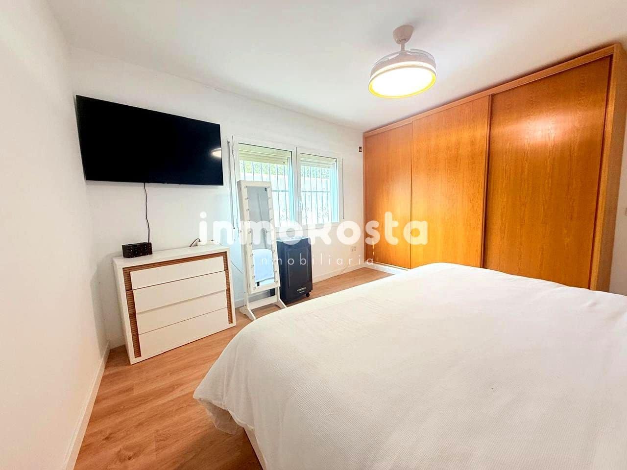 4 makuuhuone Huvila myytävänä paikassa La Villajoyosa / Vila Joiosa mukana uima-altaan 
autotalli - 390 000 € (Ref: 9618053)